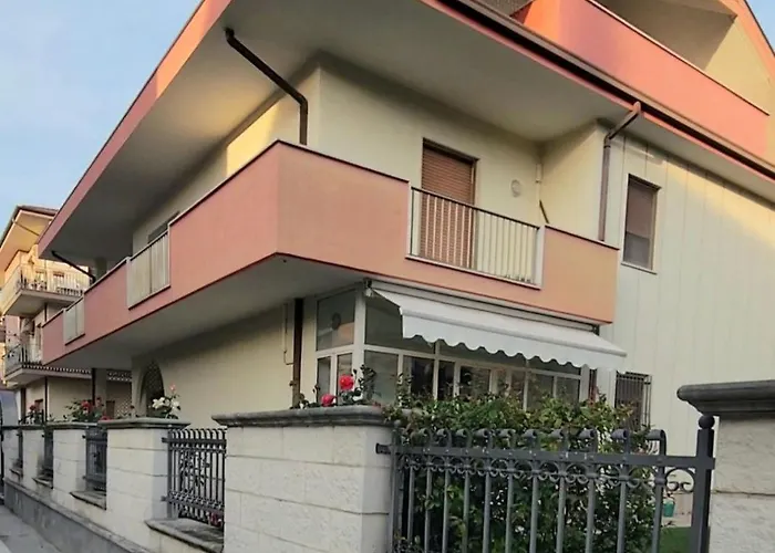 Giardino Degli Gnomi 아파트 *