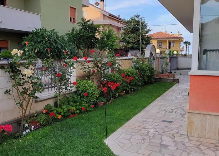 Giardino Degli Gnomi * 프란카빌라 알 마레